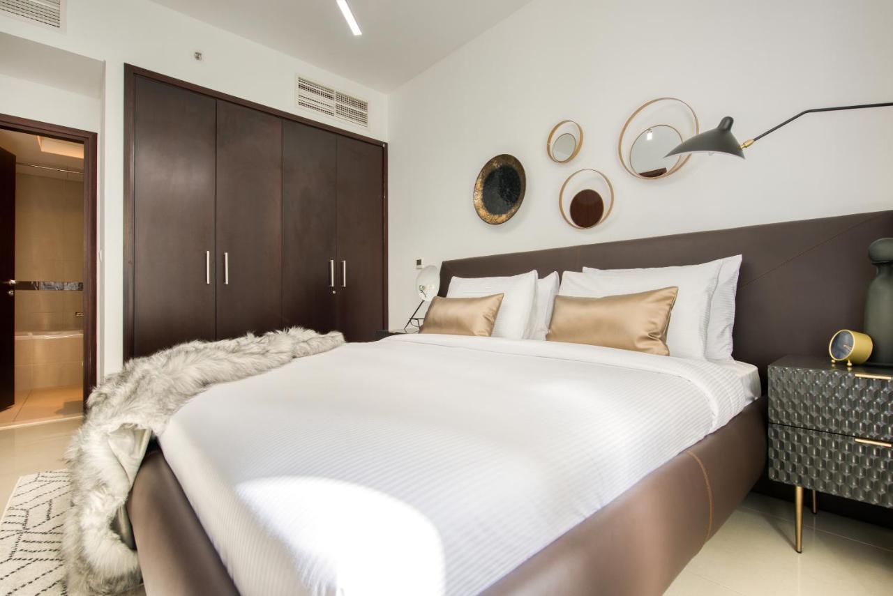 Maison Privee - Radiant Urban Retreat With Iconic Burj Khalifa Vws Dubai Eksteriør billede
